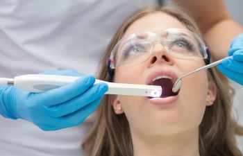 Using Laser at Dentist